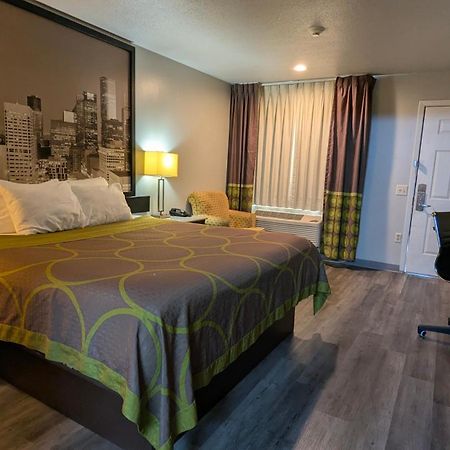 Super 8 By Wyndham Houston/Willowbrook Hwy 249 Ngoại thất bức ảnh