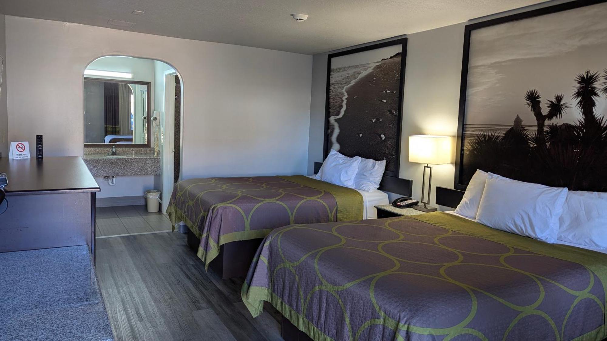 Super 8 By Wyndham Houston/Willowbrook Hwy 249 Ngoại thất bức ảnh